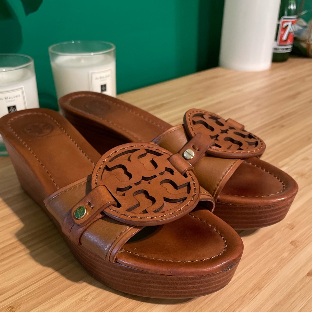 Tory Burch
Madalena Wedge Slide, Vintage Vachetta, size 7